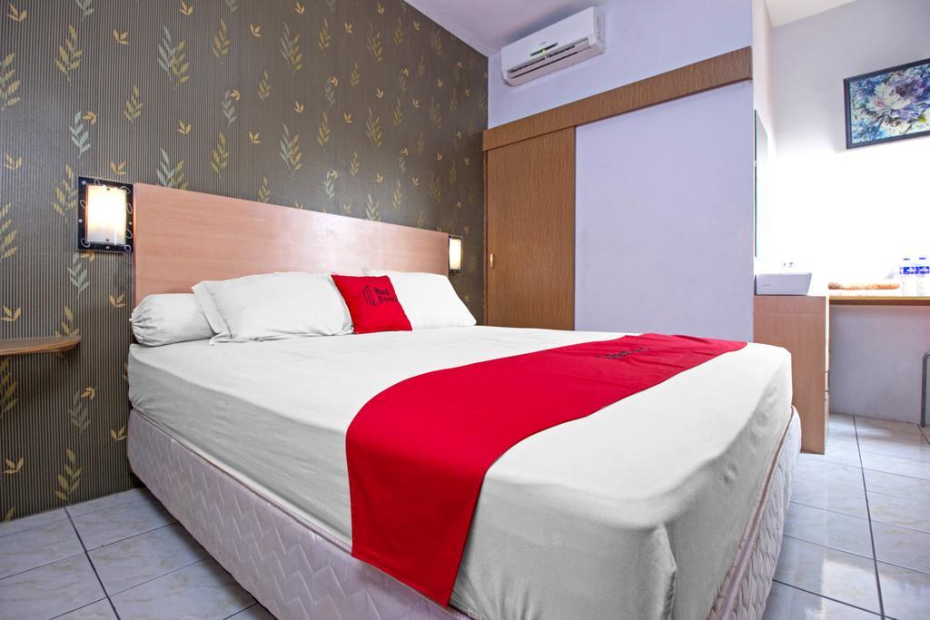Reddoorz Syariah Near Btc Fashion Mall Μπαντούνγκ Εξωτερικό φωτογραφία
